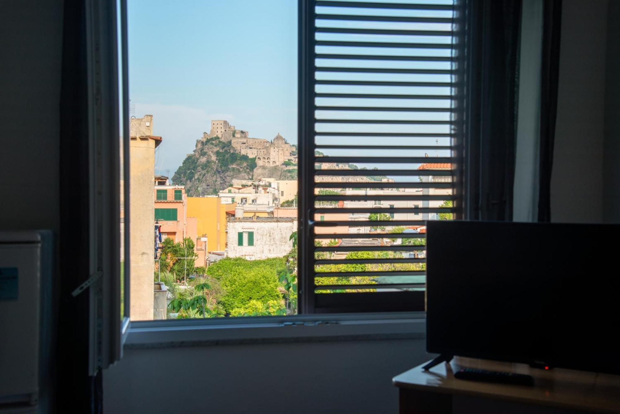 Villa Dei Sogni - Aparthotel Ischia Ponte エクステリア 写真